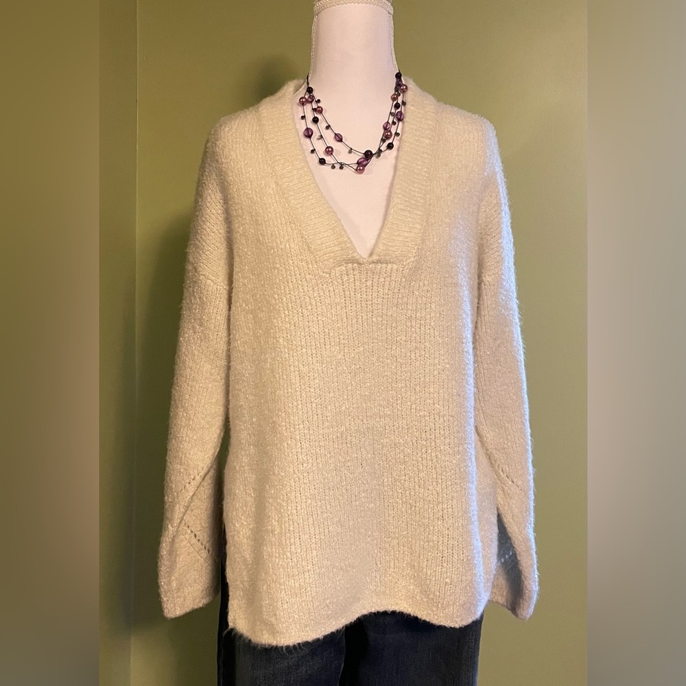 Urban Outfitters Soft Cream V-Neck Sweater